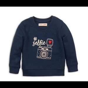 Girls selfie sweater